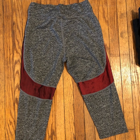 2 size medium yoga crop - Picture 4 of 4